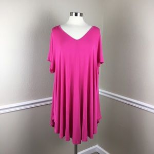 Roamans v neck fuchsia tunic, Size 26